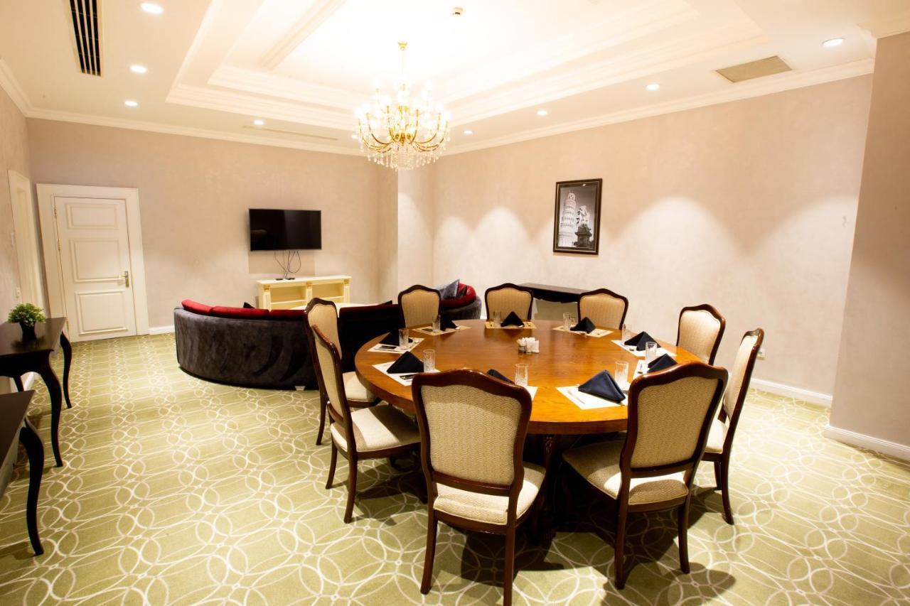 Rixos President Hotel Astana Buitenkant foto