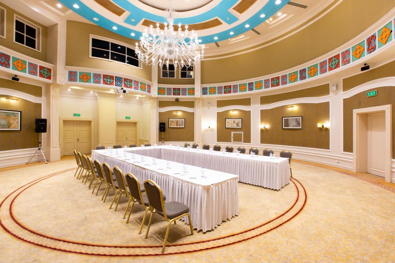 Rixos President Hotel Astana Buitenkant foto