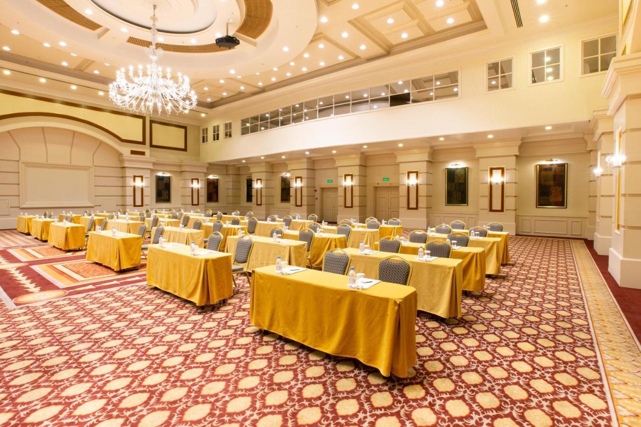 Rixos President Hotel Astana Buitenkant foto