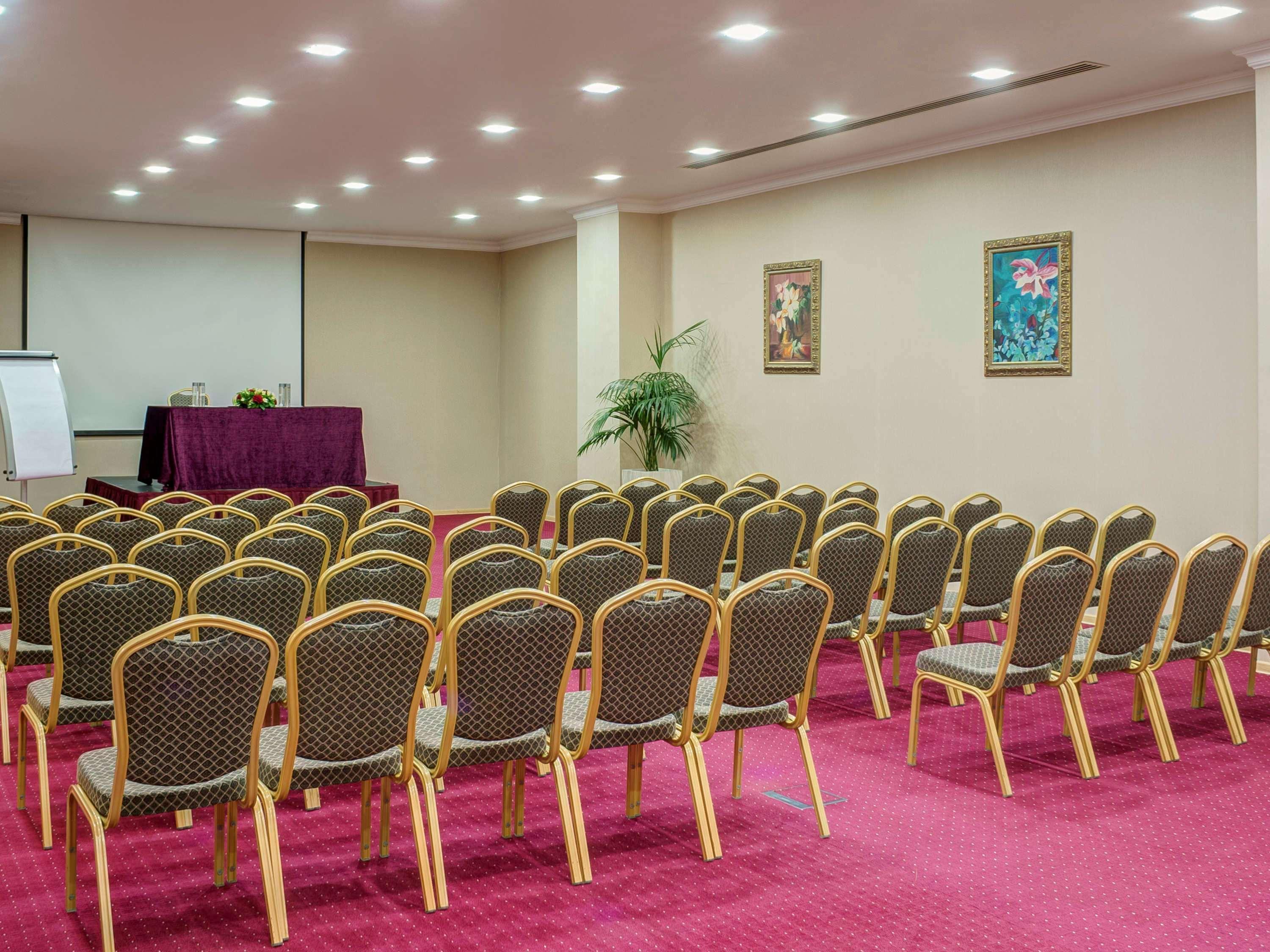 Rixos President Hotel Astana Buitenkant foto