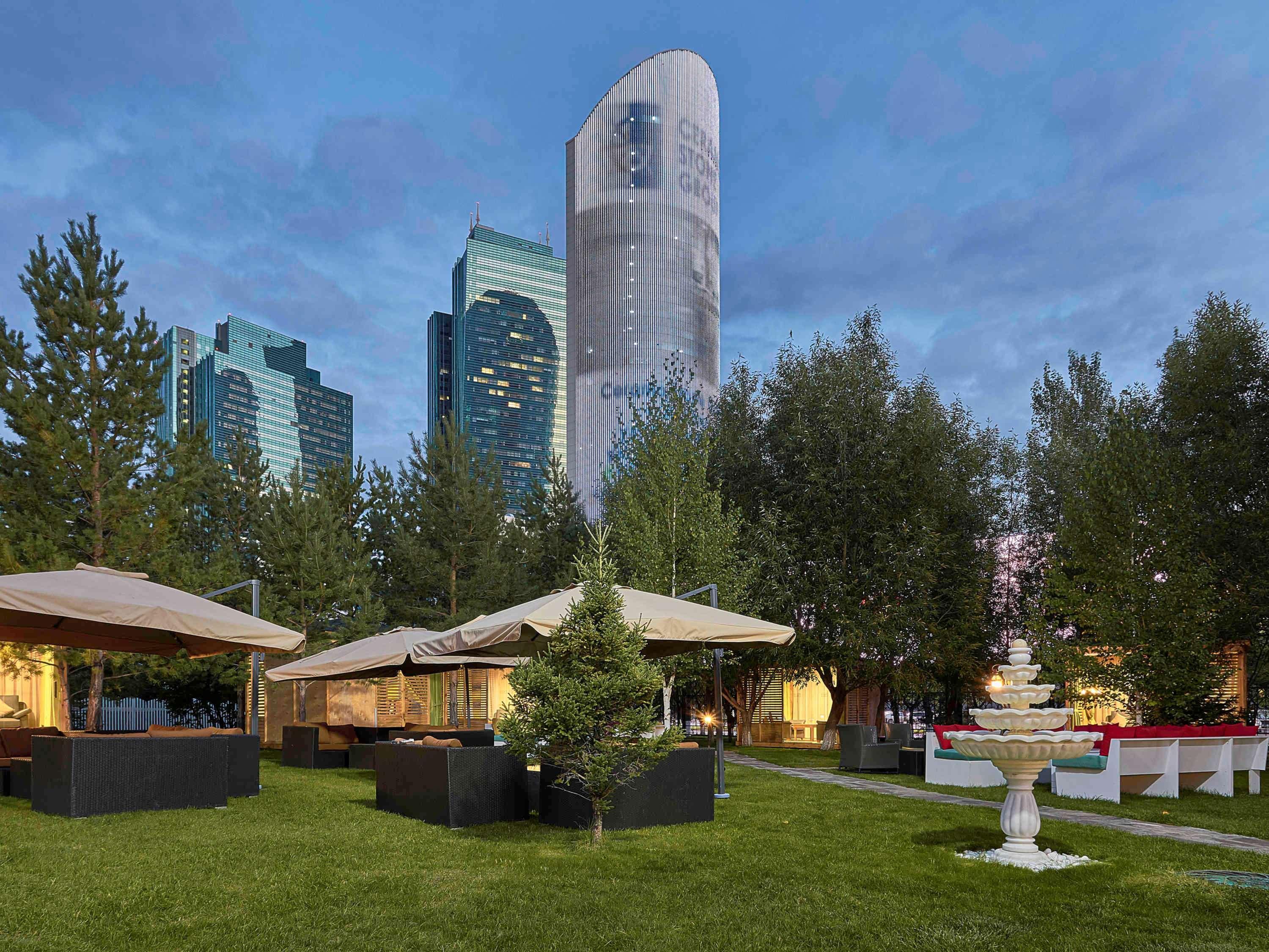 Rixos President Hotel Astana Buitenkant foto