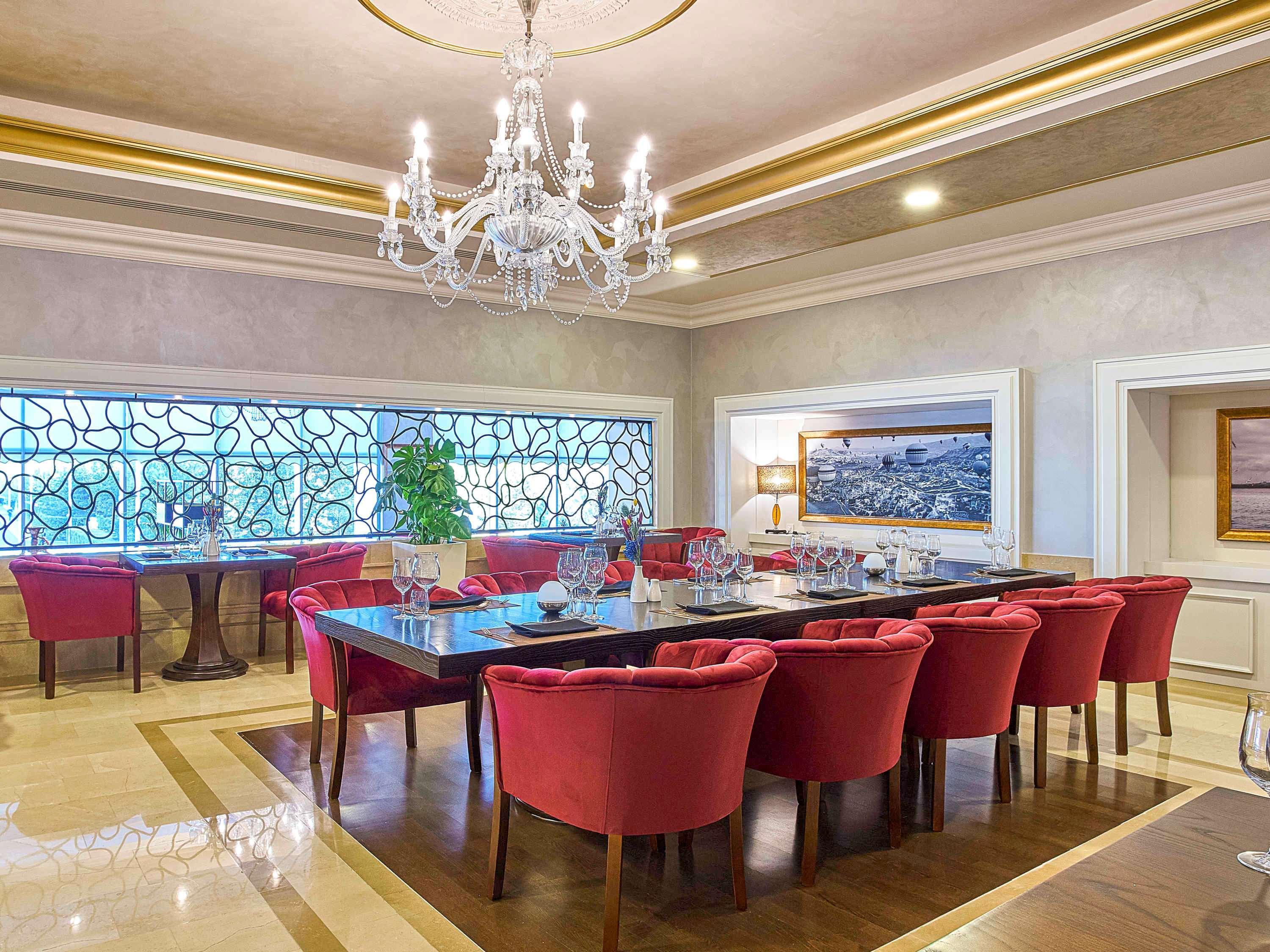 Rixos President Hotel Astana Buitenkant foto