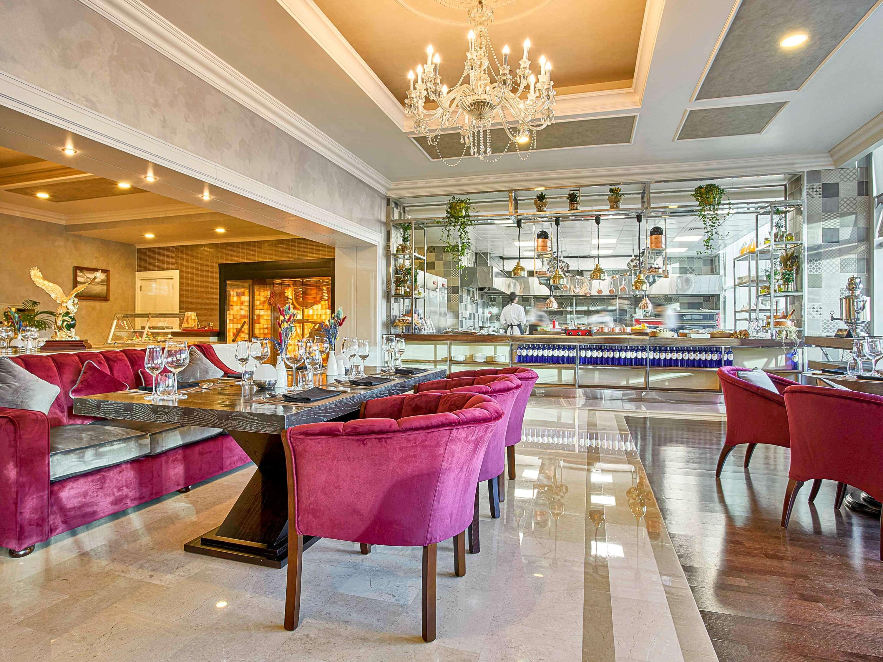 Rixos President Hotel Astana Buitenkant foto