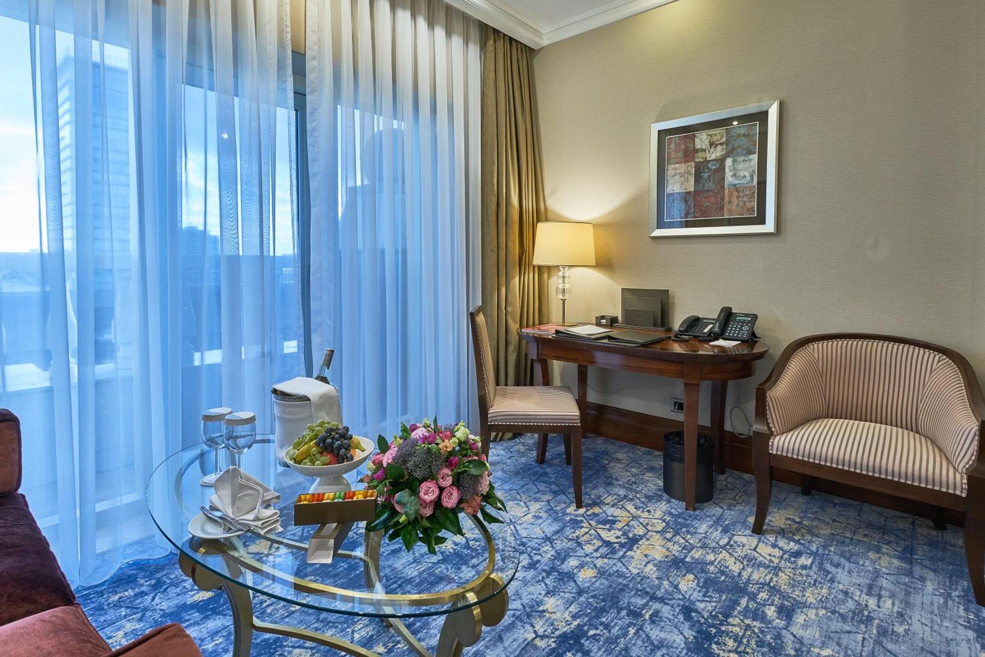 Rixos President Hotel Astana Buitenkant foto