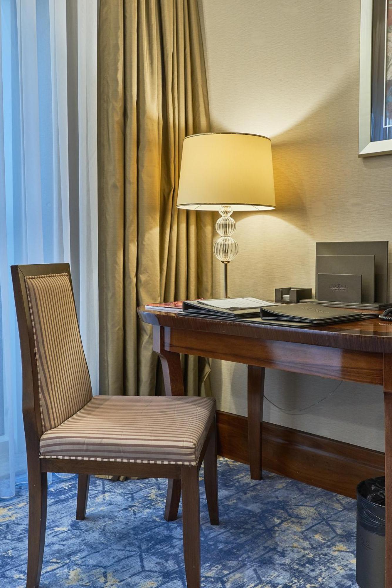 Rixos President Hotel Astana Buitenkant foto