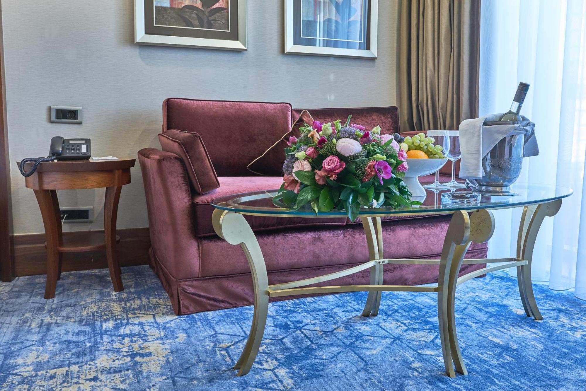 Rixos President Hotel Astana Buitenkant foto